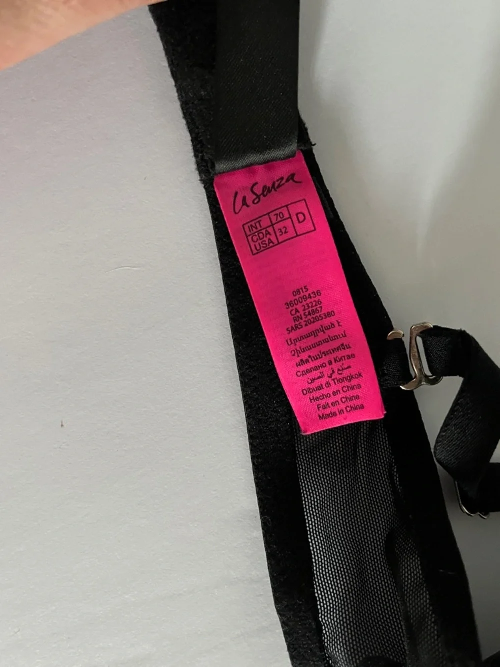 La SENZA Black/Cream Push-Up Plunge with Lace Overlay +Beyond Sexy Pink Bras 32D - Picture 8 of 16